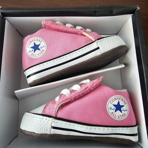 NIB CONVERSE Cribsters Infant Sneakers in Bright Pink - Picture 1 of 7